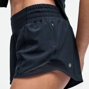 lululemon athletica Hotty Hot 2.5 inseam shorts